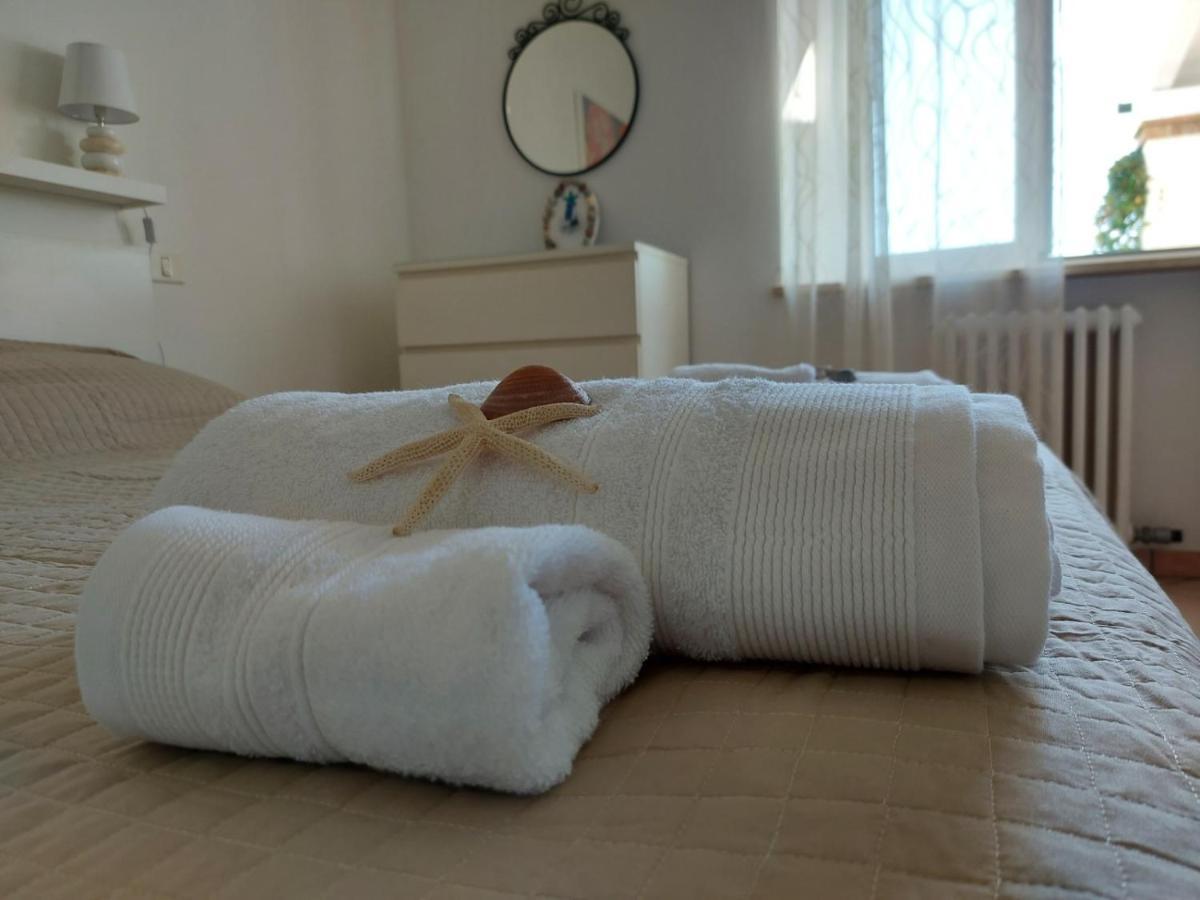 ヌマーナCasa Bianca Stella - Trilocale Con Posto Autoアパートメント エクステリア 写真